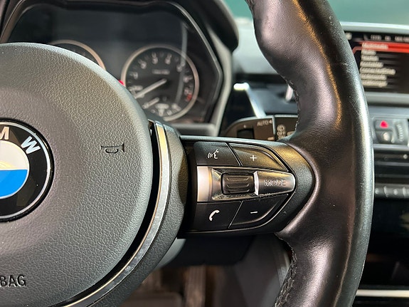 BMW 218 9 of 18