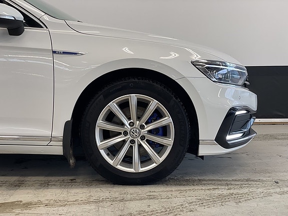 Volkswagen Passat 5 of 5
