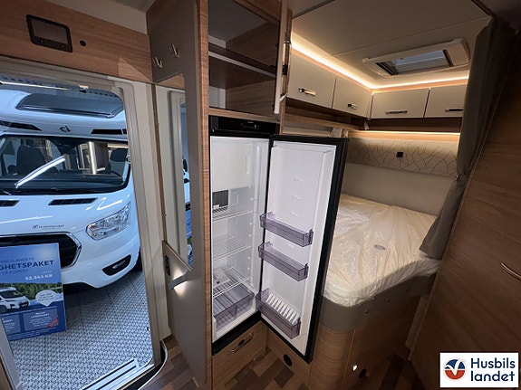 Weinsberg CaraSuite 650 MF/automat 12 of 18