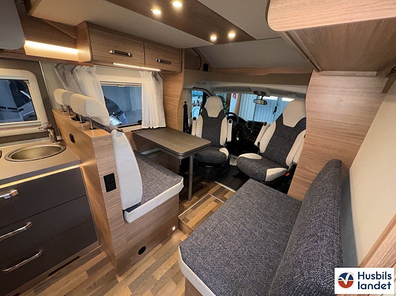 Weinsberg CaraSuite 650 MF/automat 8 of 18