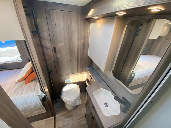 Kabe Travel Master Royal X 810 LT *NYHET 2026* 23 of 30