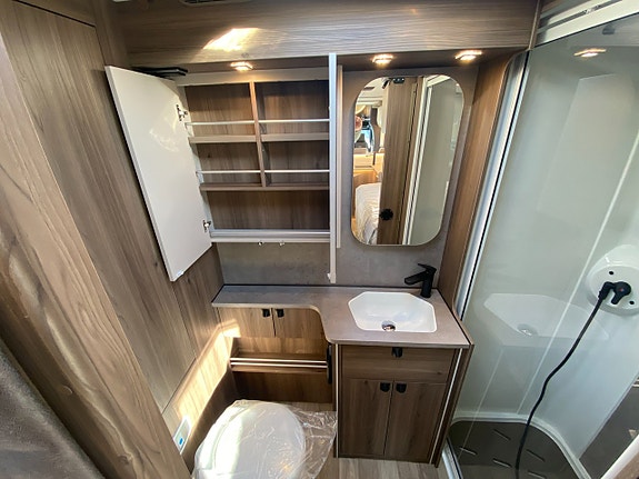 Kabe Travel Master Royal X 810 LT *NYHET 2026* 25 of 30