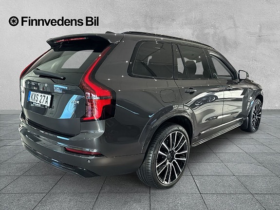 Volvo XC90 3 of 5