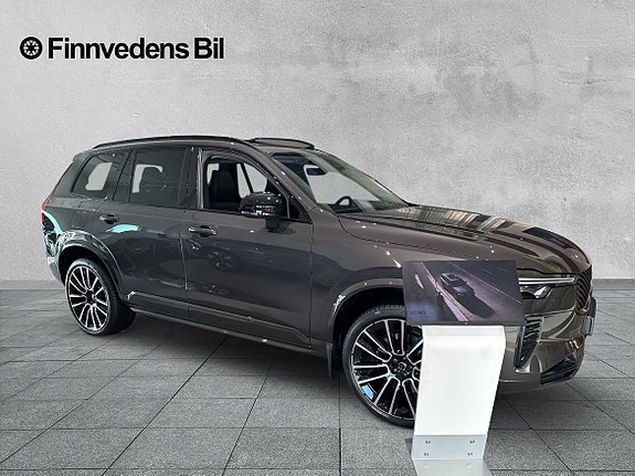Volvo XC90 2 of 5