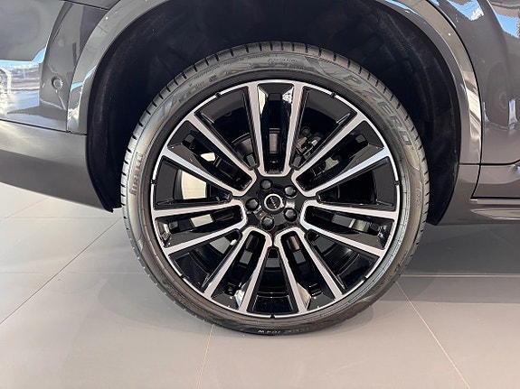Volvo XC90 8 of 8