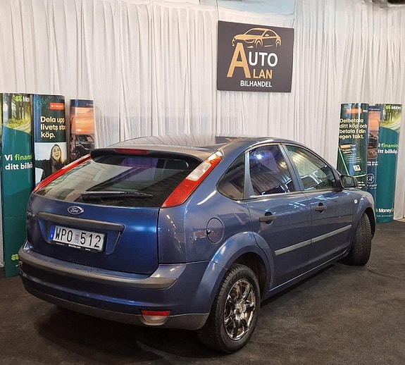Ford Focus 2 of 7