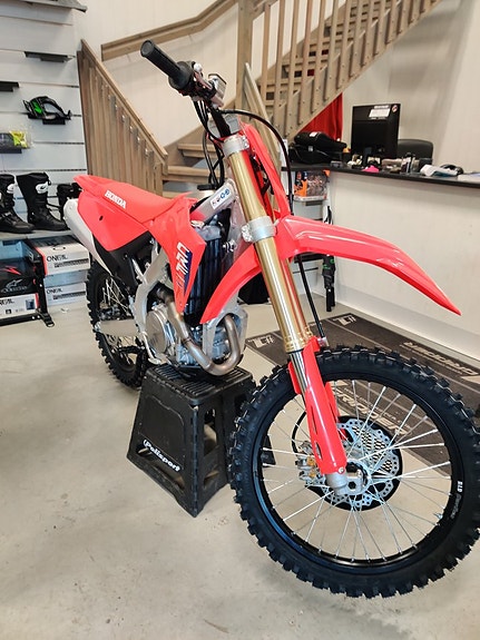 Honda CRF450R 6 of 7