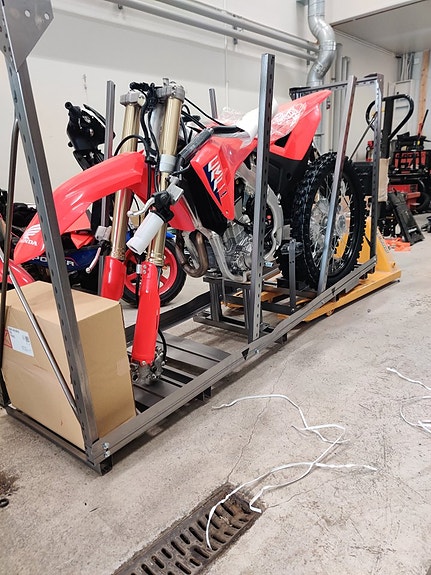 Honda CRF450R 2 of 7