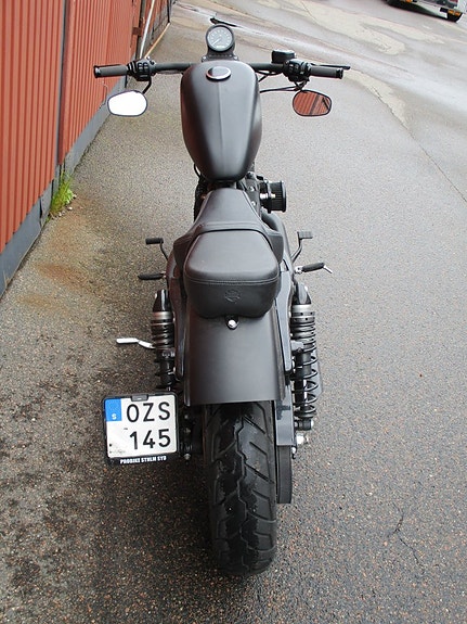 Harley-Davidson Iron XLH Iron 2 of 3