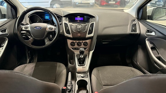Ford Focus 10 of 21