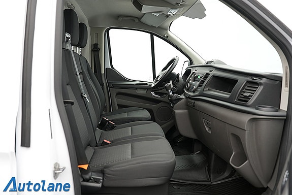 Ford Transit Custom 22 of 25