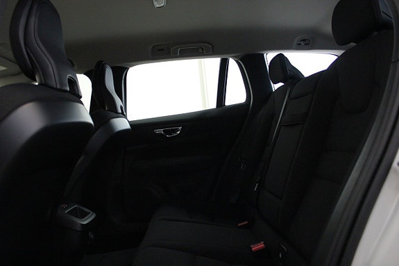 Volvo V60 14 of 27