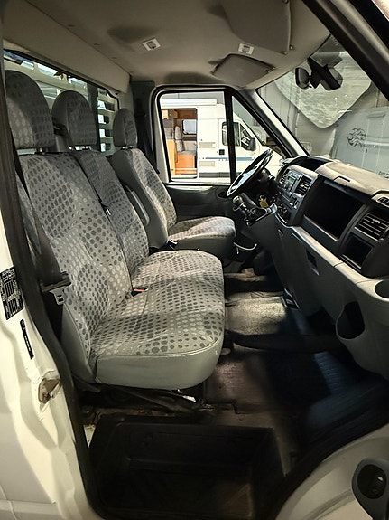 Ford Transit 7 of 10