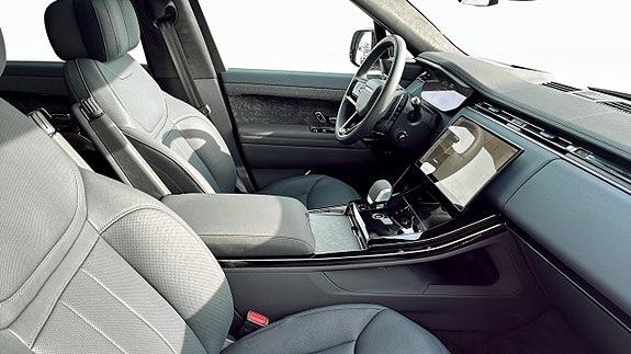 Land Rover Range Rover Sport 3 of 5