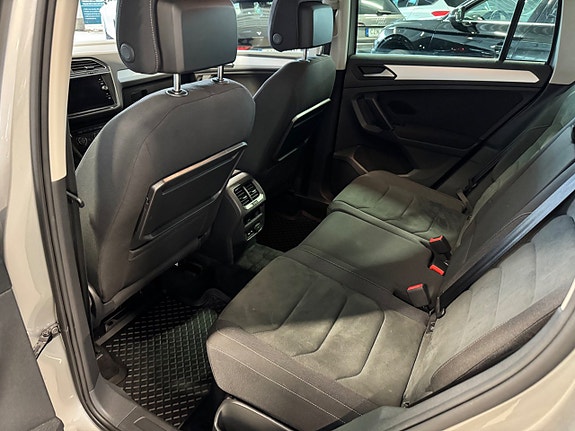 Volkswagen Tiguan 9 of 28