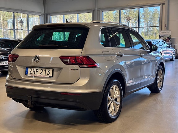 Volkswagen Tiguan 4 of 5
