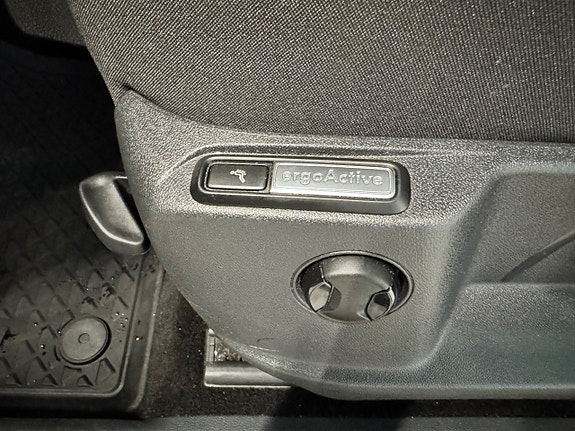 Volkswagen Tiguan 26 of 28