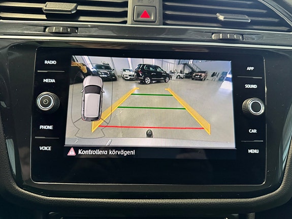 Volkswagen Tiguan 23 of 28