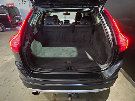 Volvo XC60 12 of 12