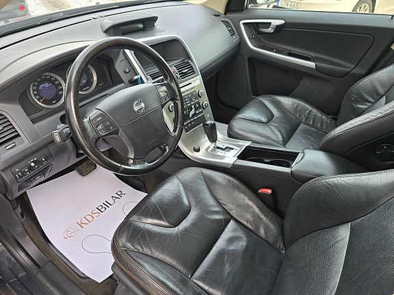 Volvo XC60 9 of 12