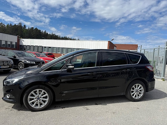 Ford S-MAX 3 of 5