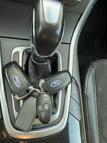 Ford S-MAX 11 of 23