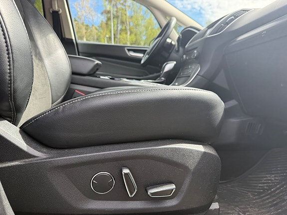 Ford S-MAX 14 of 23