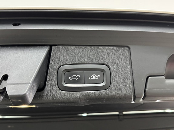 Volvo XC60 19 of 24