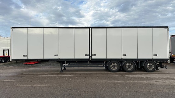 Kel-Berg 13.600mm Fabriksnytt Skåp öppning sida Norge boggi