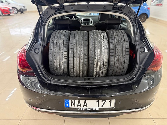 Opel Astra 20 of 25