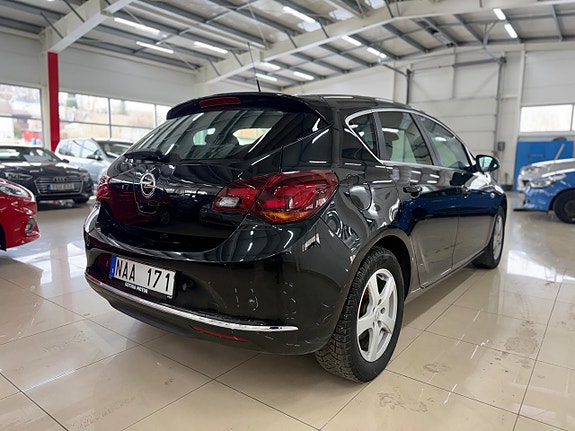 Opel Astra 14 of 25