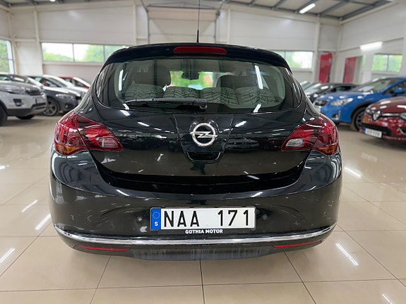Opel Astra 8 of 25
