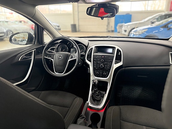 Opel Astra 19 of 25