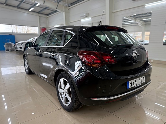 Opel Astra 16 of 25