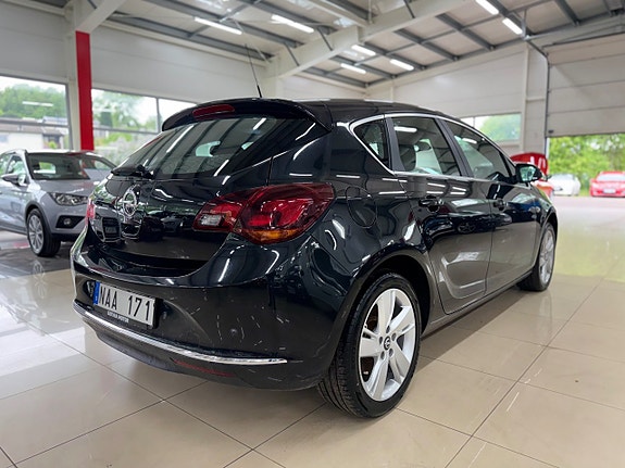 Opel Astra 4 of 5