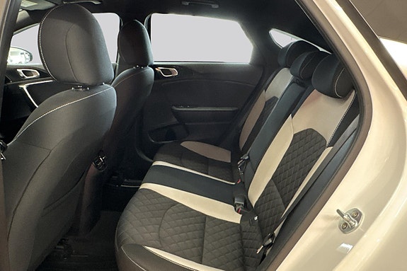 Kia ProCeed 9 of 15
