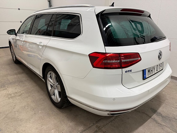 Volkswagen Passat 3 of 5