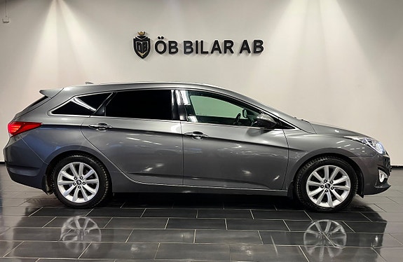 Hyundai i40 2 of 17