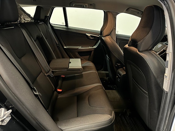 Volvo V60 15 of 27
