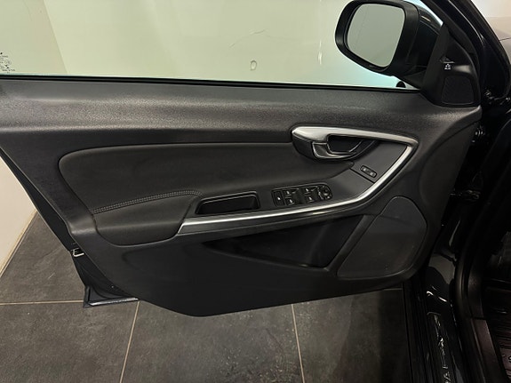 Volvo V60 10 of 27