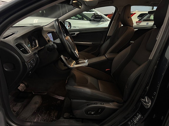 Volvo V60 12 of 27