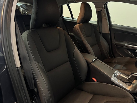 Volvo V60 14 of 27