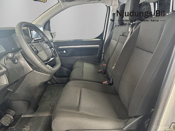 Opel Vivaro 6 of 9