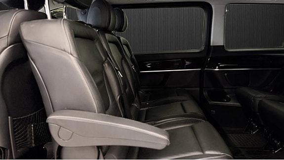 Mercedes-Benz V250 10 of 14