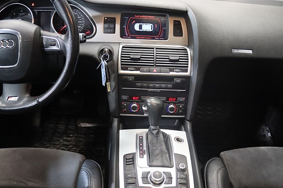 Audi Q7 26 of 28