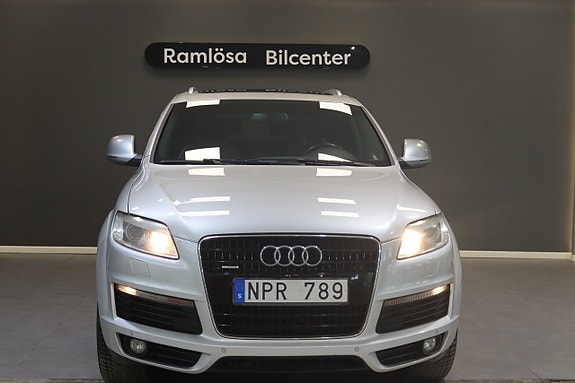 Audi Q7 4 of 28