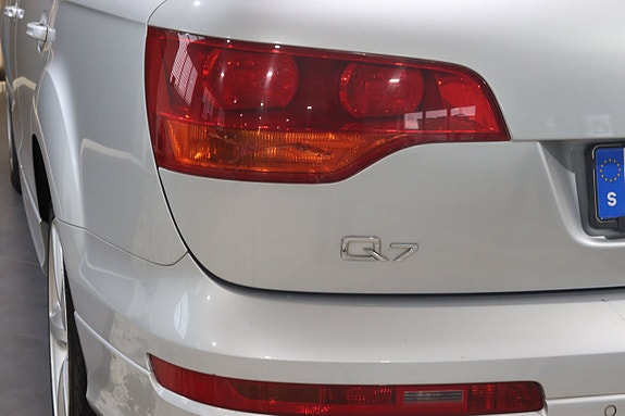 Audi Q7 12 of 28