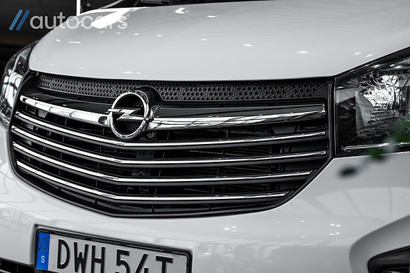 Opel Vivaro 12 of 30