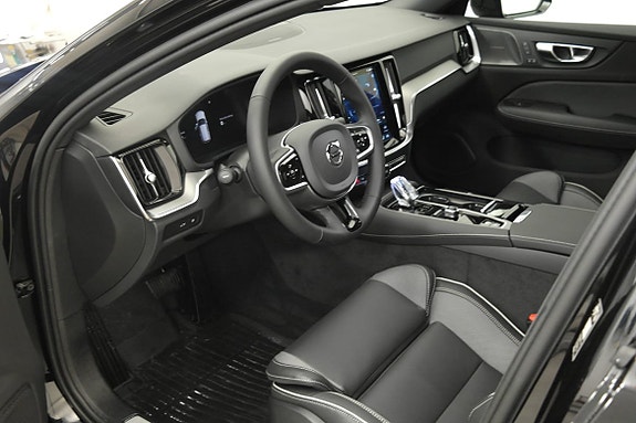 Volvo V60 10 of 21