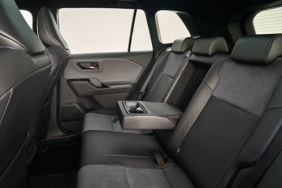 Toyota RAV4 12 of 13
